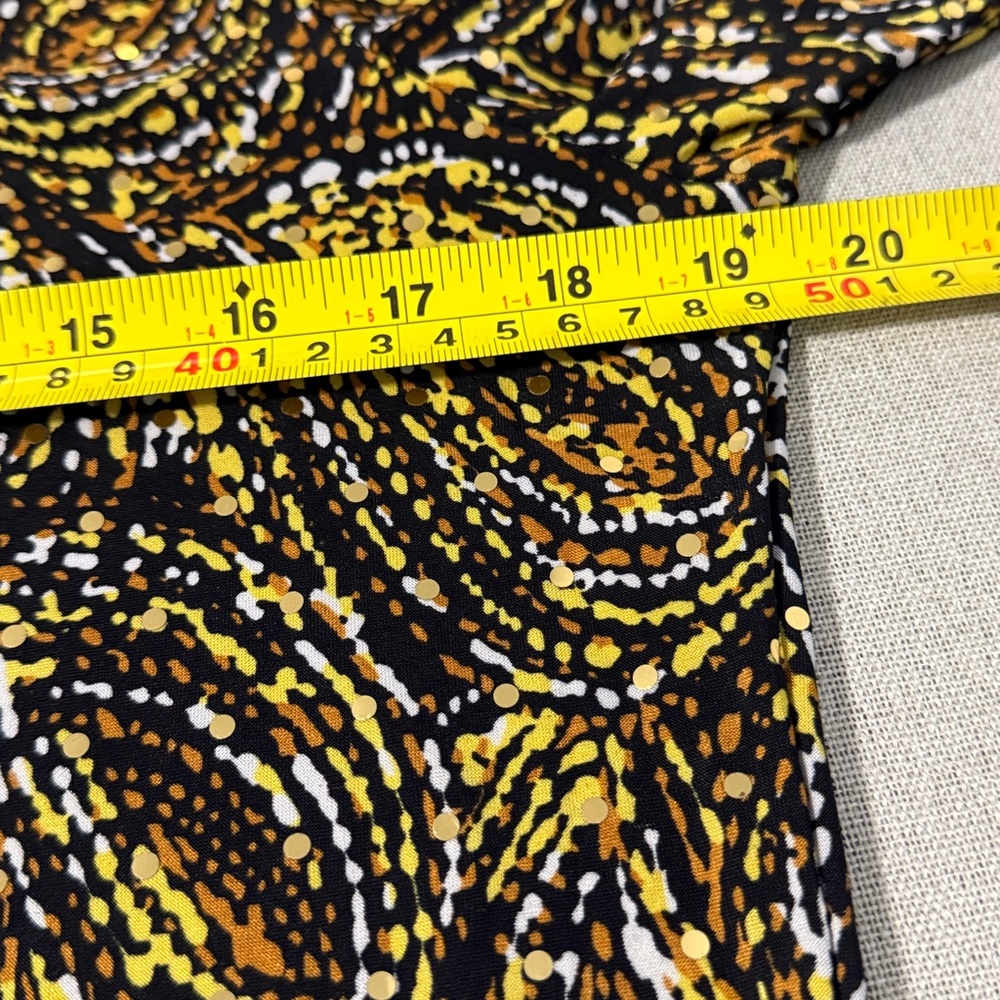 Emily Daniel’s Elegant Brown and Gold Swirl Tunic Top SZPM. - Picture 8 of 14